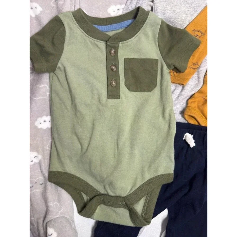 Carter’s 8pc Baby Boy Bundle 3M/0-3M 7128